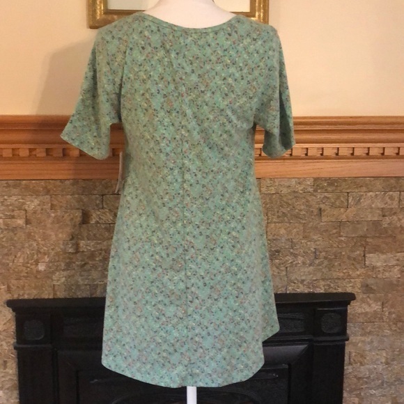 NWT LuLaRoe Perfect Tee Size Small Light Green 🌸 - Picture 2 of 7